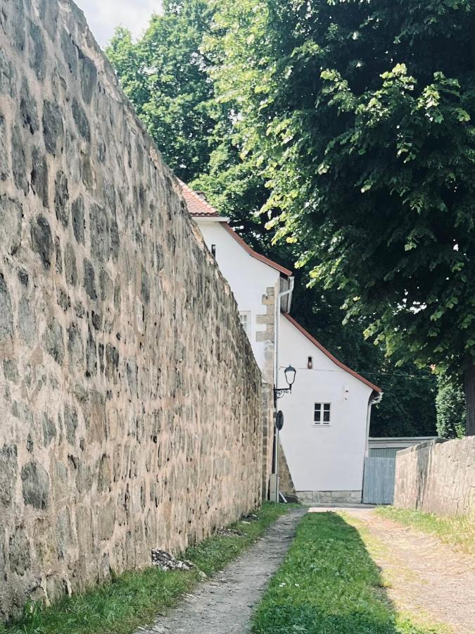 Dom W Murach Villa